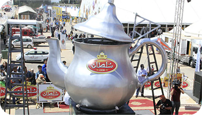 Cuiseur à vapeur traditionnel en acier inoxydable utilisé pour la préparation des produits Sultan